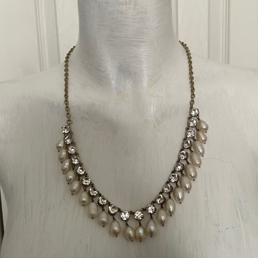 Beautiful Ann Taylor pearl necklace